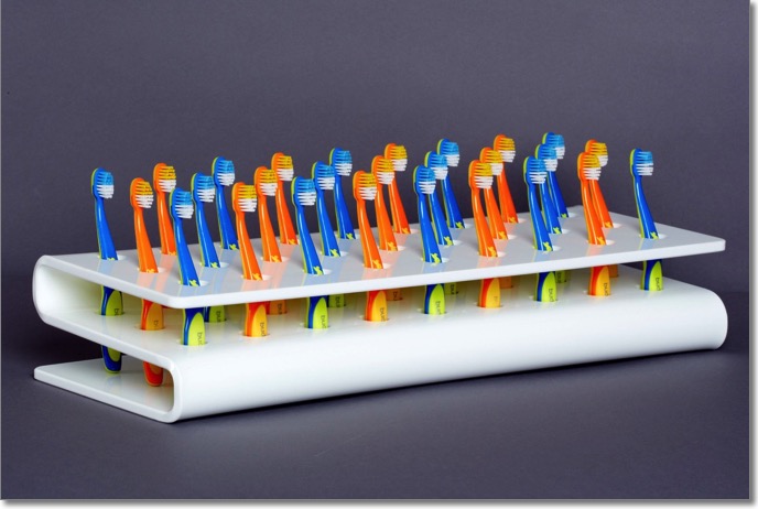 27er_zahnbuersten_box_halter_plexiglas®_weiss_zahnpflege_kita_krippe-kiga_0429